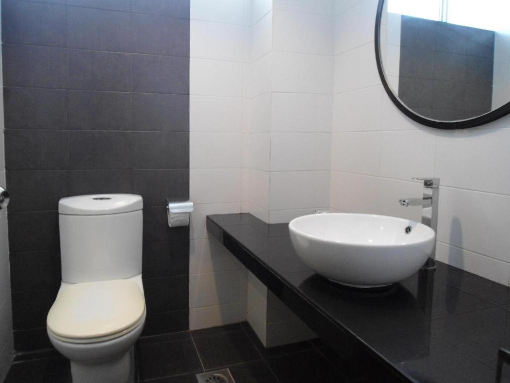 Regent Hotel Бінтулу Екстер'єр фото