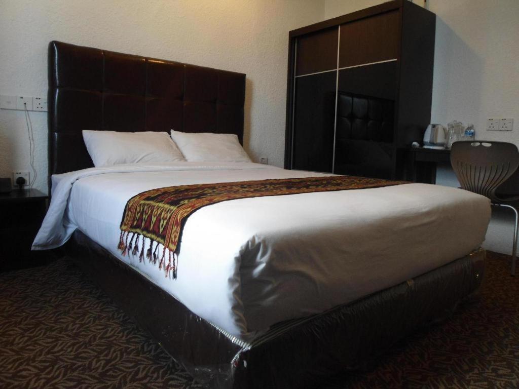 Regent Hotel Бінтулу Екстер'єр фото